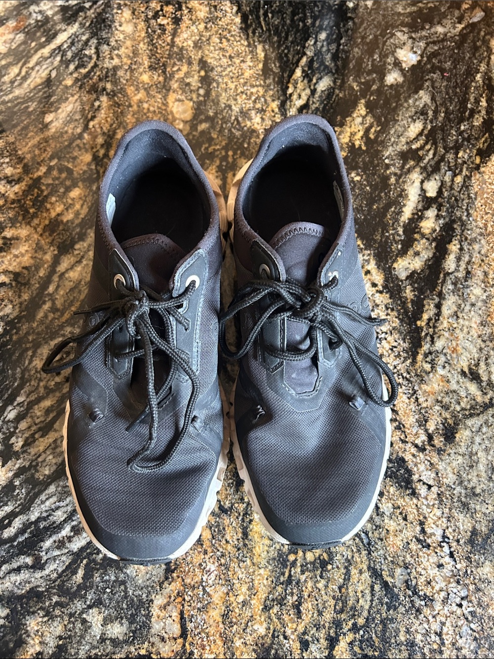 OnCloud Women’s Black Tennis Shoe
